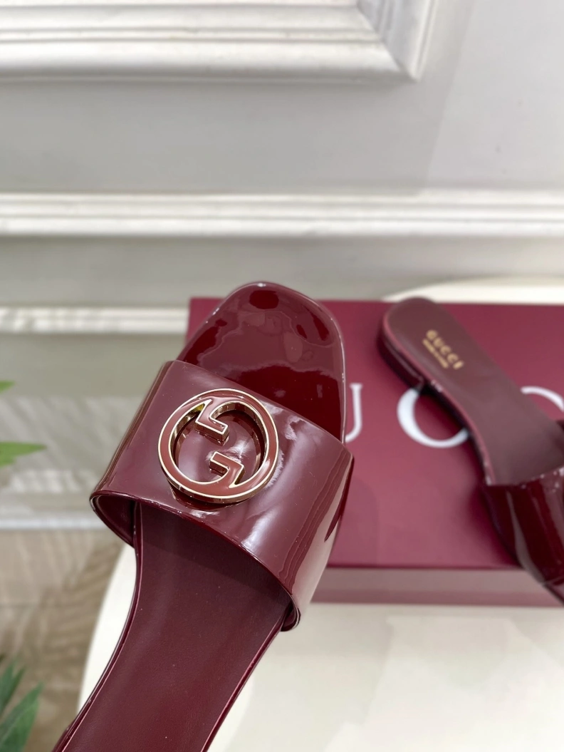 Elegant Gxccx Slippers 157372