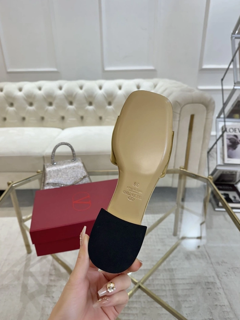 TopPick Gxvxnchy Slippers 152857