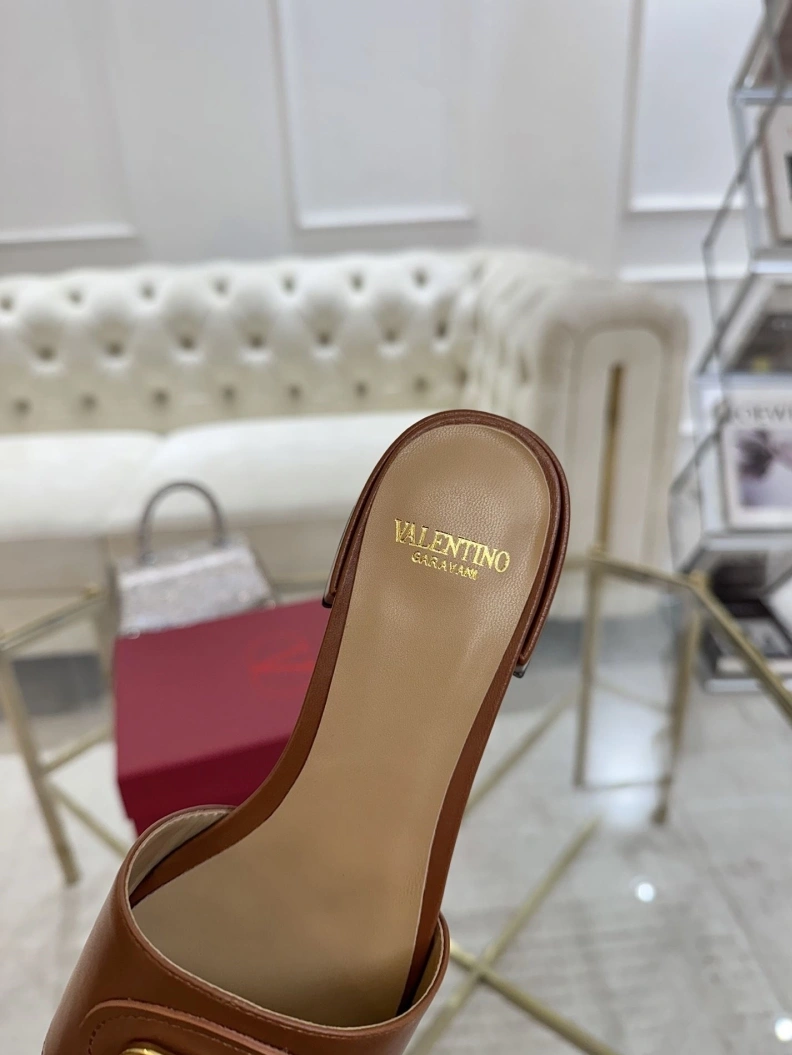 Reliable Gxvxnchy Slippers 152868