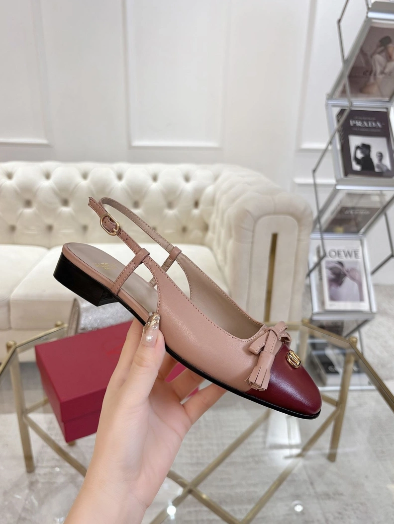 Stylish Vxlxntino Sandals 229620