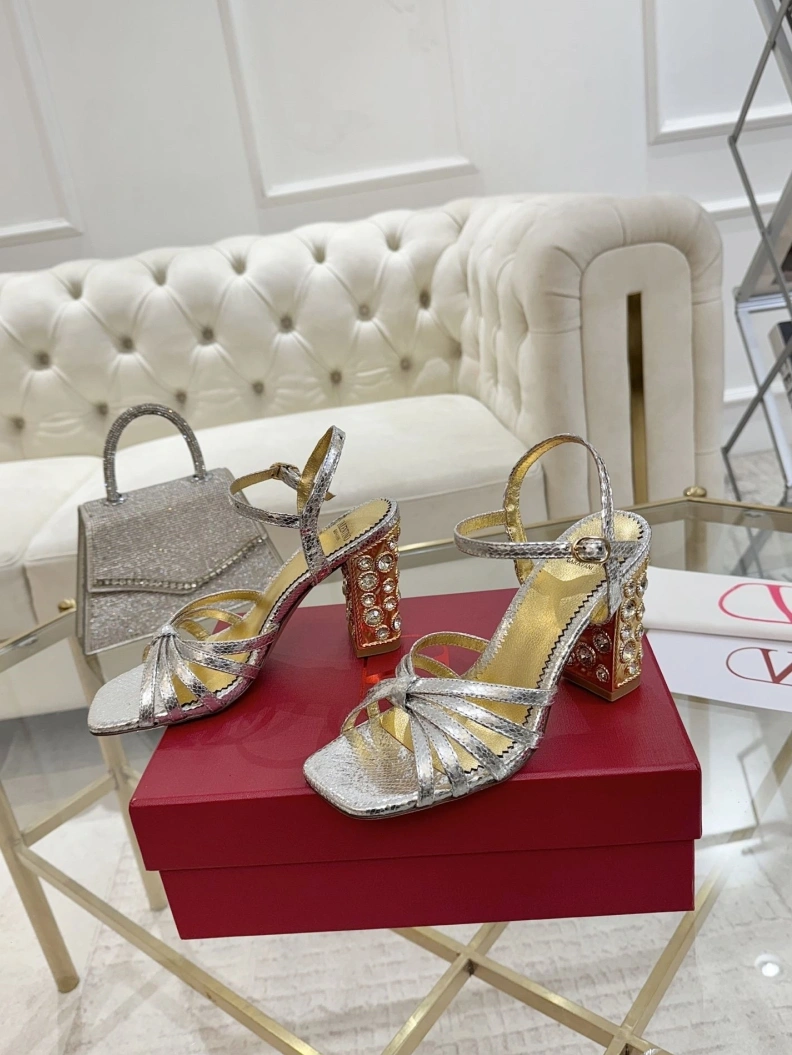 Flexible Vxlxntino Sandals 229610