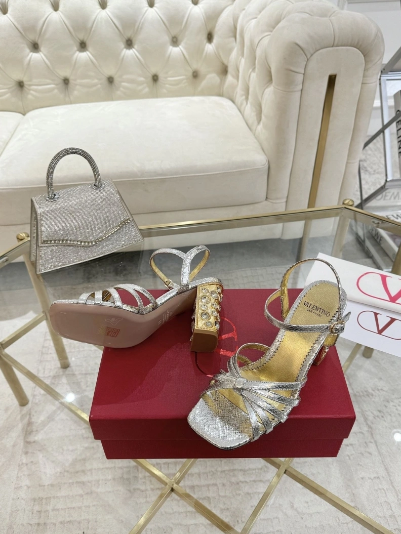 Flexible Vxlxntino Sandals 229610