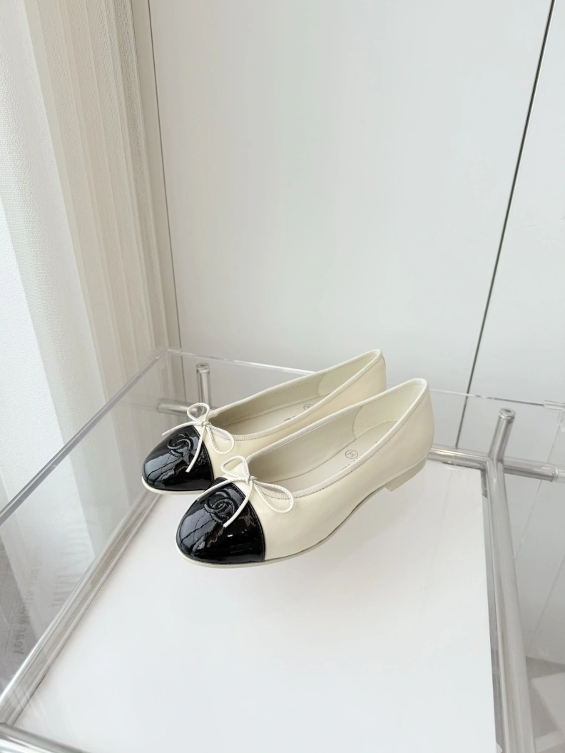 Reliable Chxnxl Flat Shoes 120911