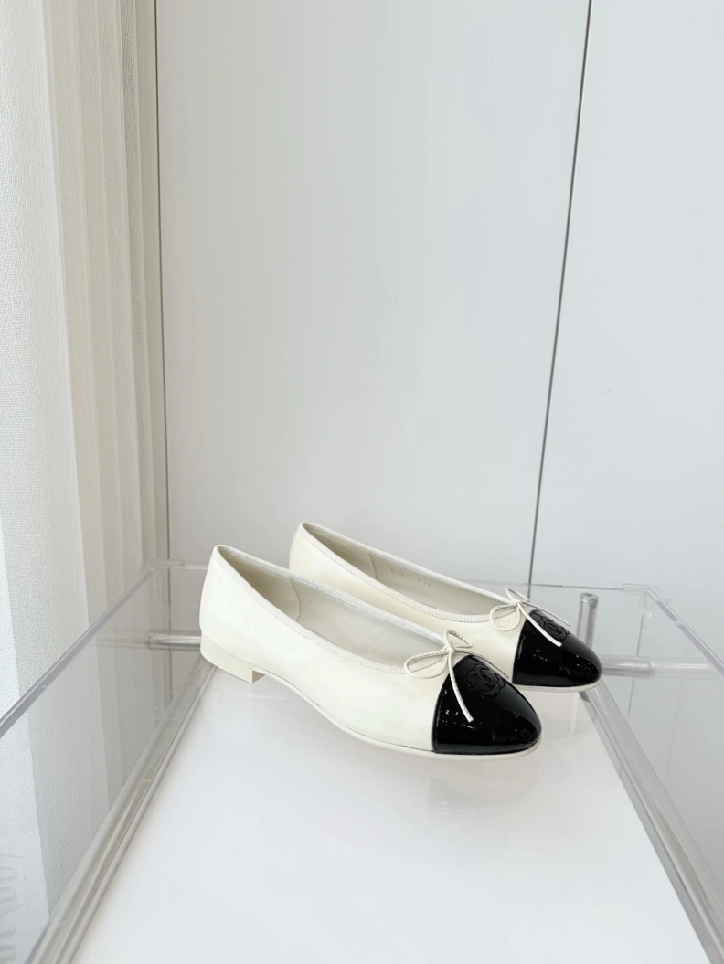 Reliable Chxnxl Flat Shoes 120911