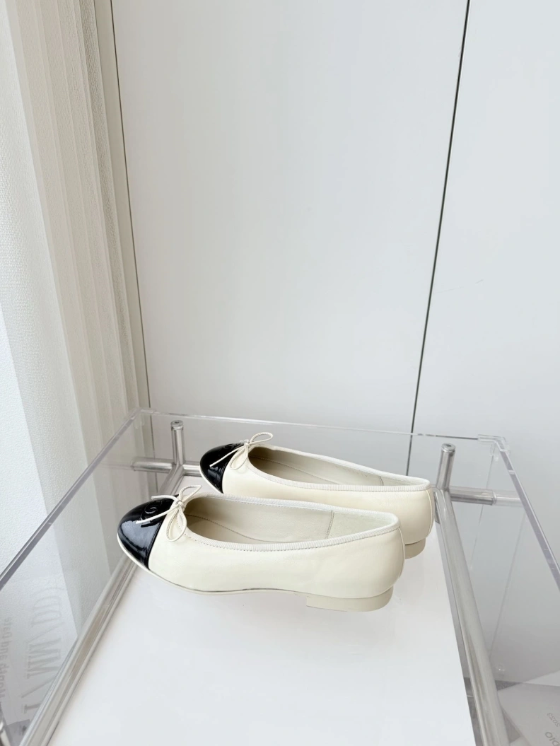 Reliable Chxnxl Flat Shoes 120911