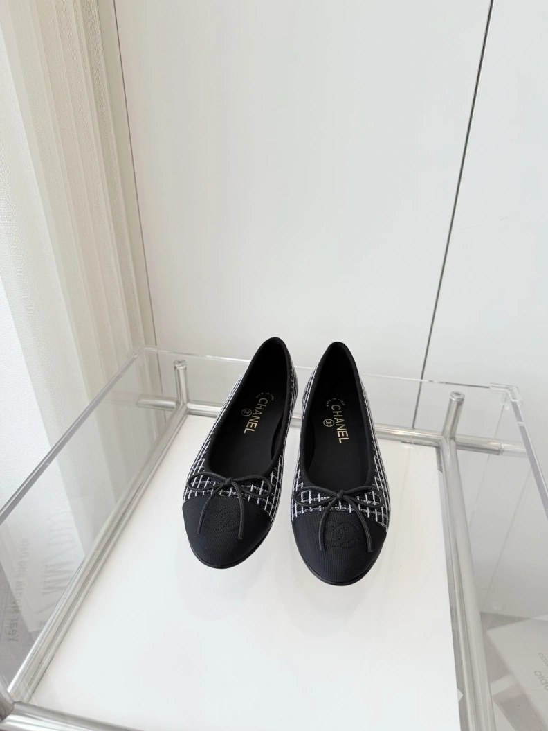 Chxnxl Flat Shoes Vibrant 120907