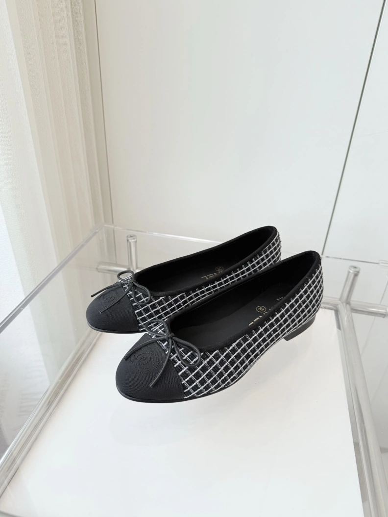 Chxnxl Flat Shoes Vibrant 120907