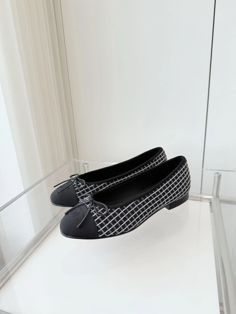 Chxnxl Flat Shoes Vibrant 120907