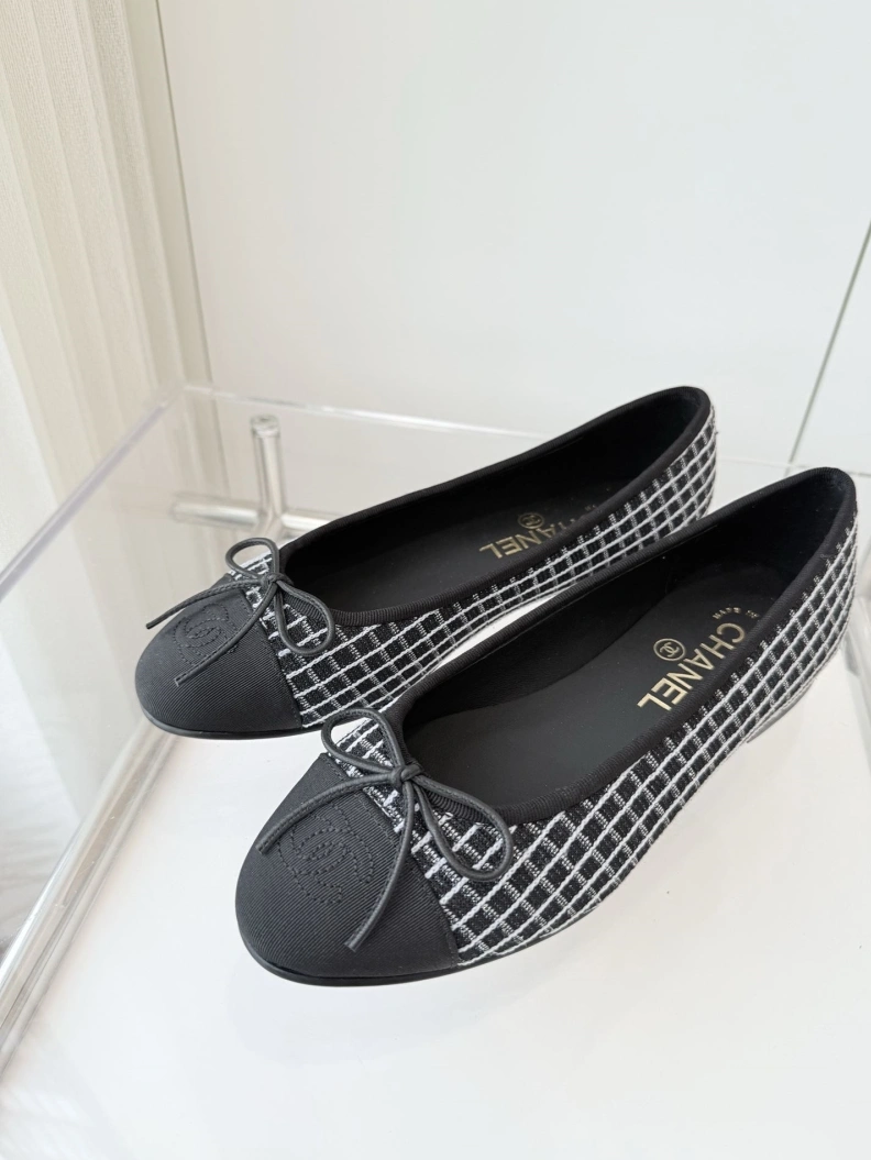 Chxnxl Flat Shoes Vibrant 120907