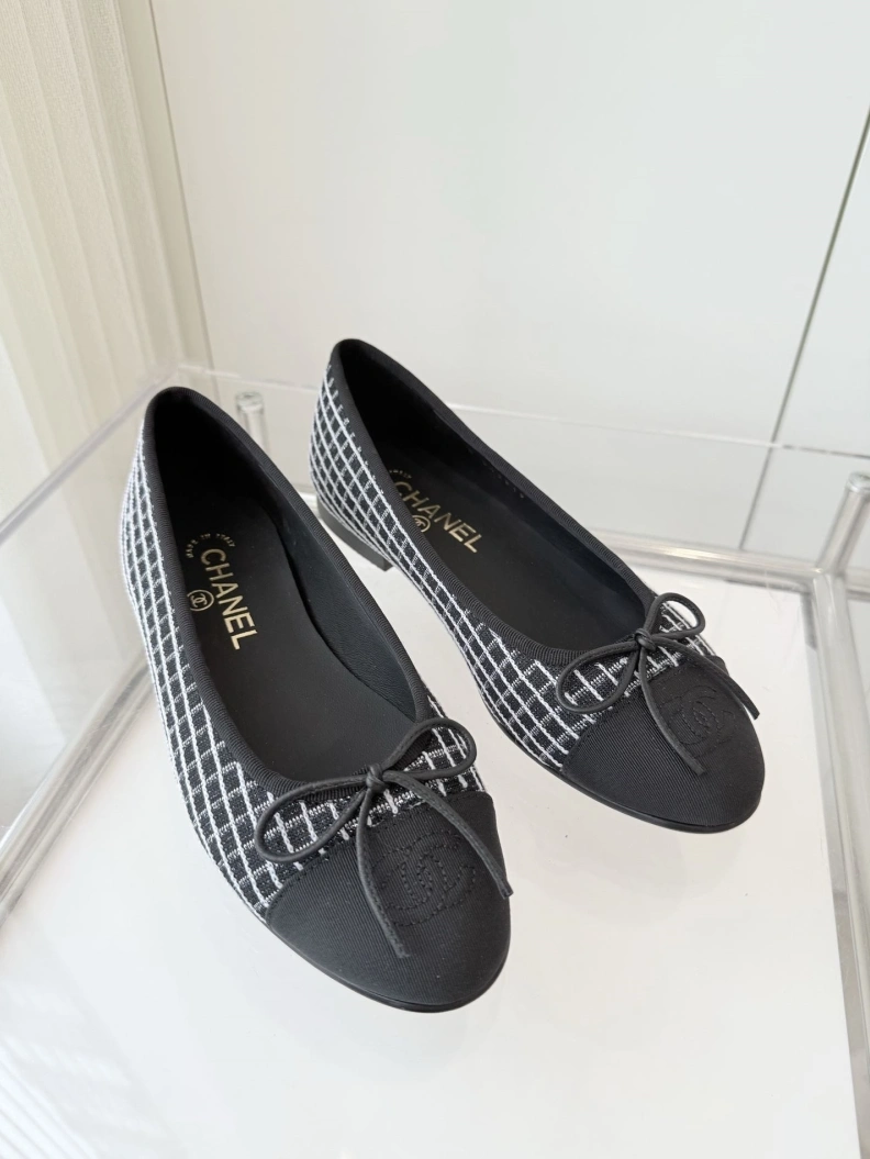 Chxnxl Flat Shoes Vibrant 120907