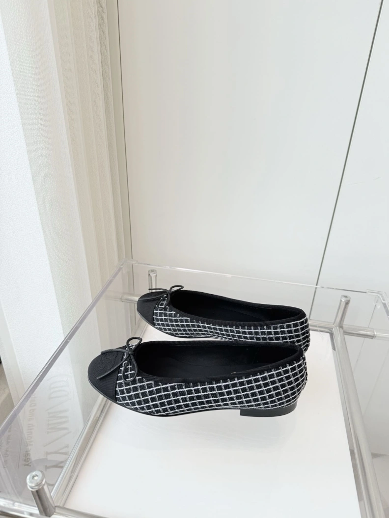 Chxnxl Flat Shoes Vibrant 120907