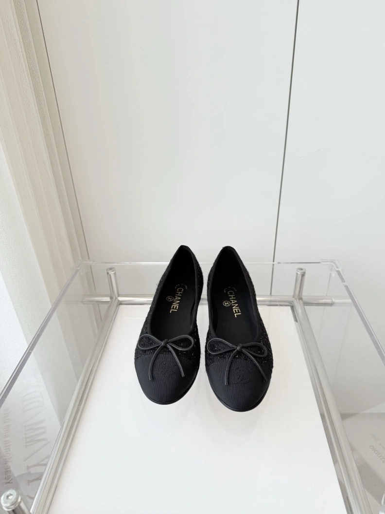 Timeless Chxnxl Flat Shoes 120901
