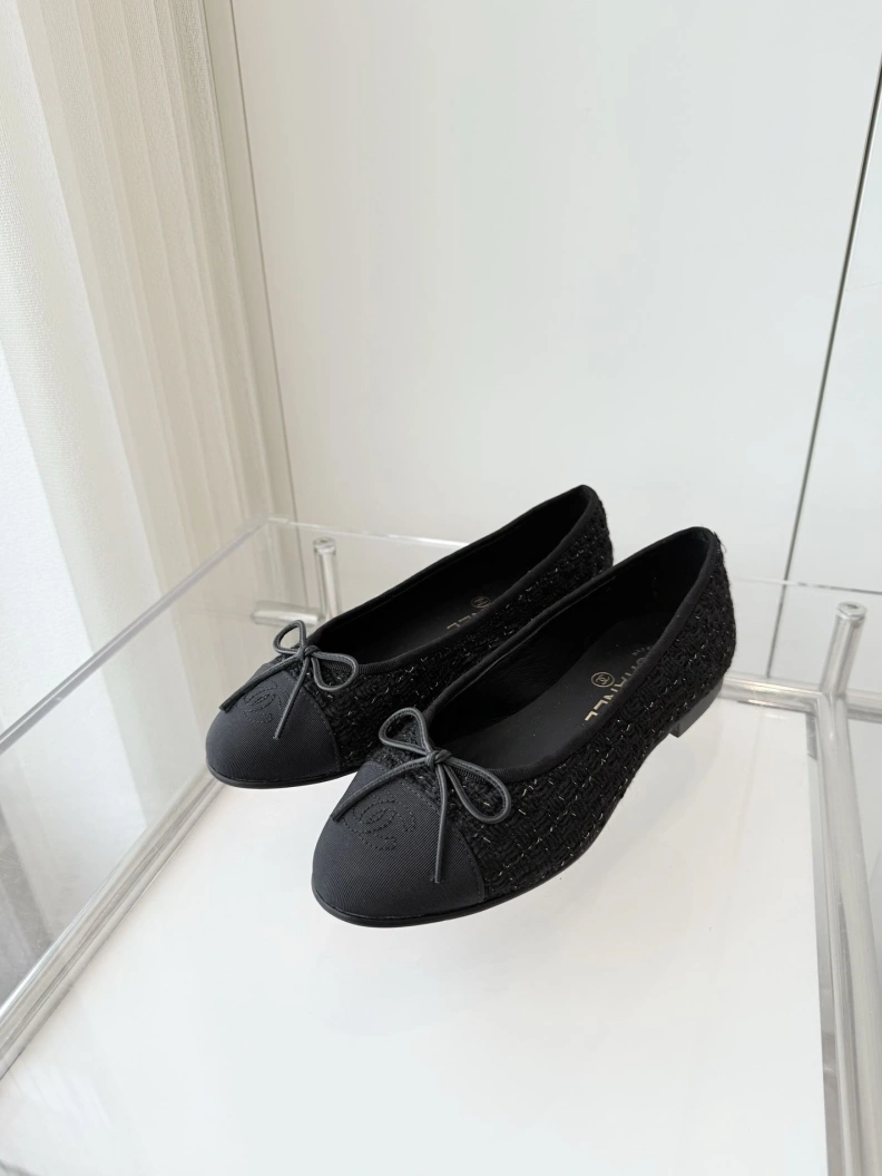 Timeless Chxnxl Flat Shoes 120901