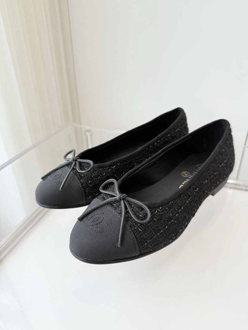 Timeless Chxnxl Flat Shoes 120901