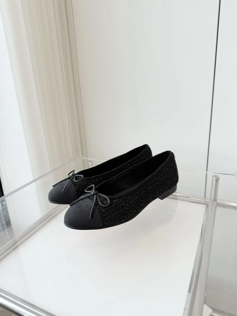 Timeless Chxnxl Flat Shoes 120901