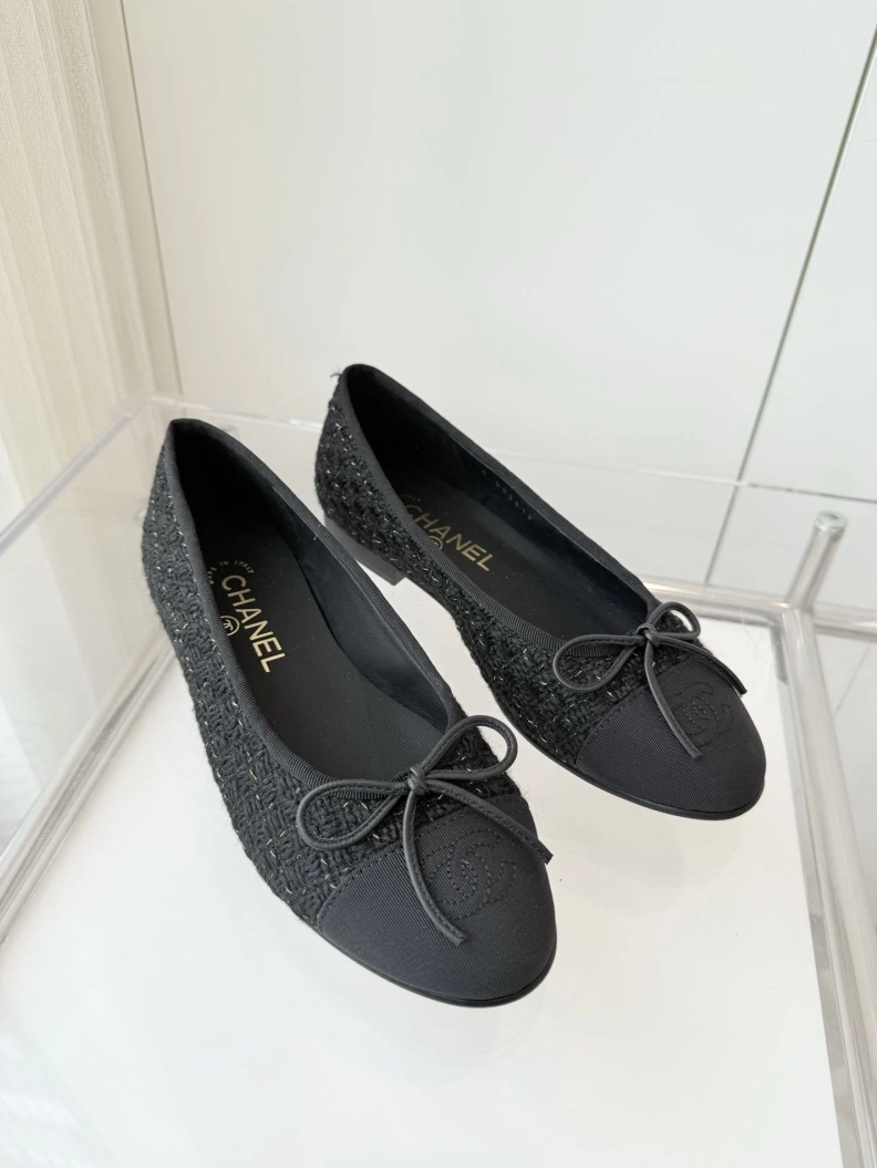 Timeless Chxnxl Flat Shoes 120901