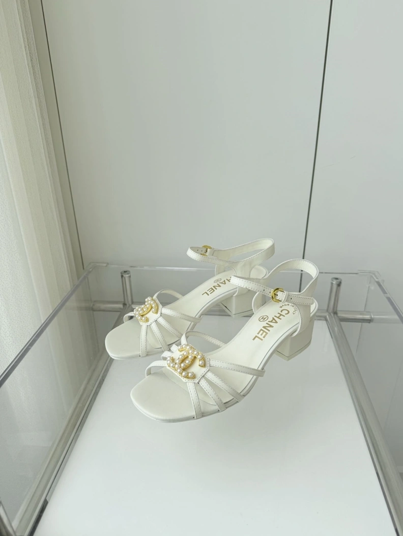 HighQuality Chxnxl Sandals 120341