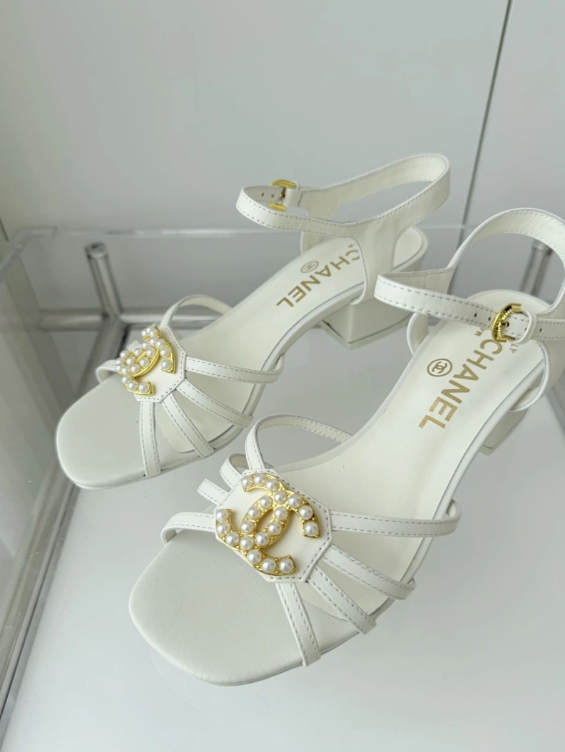 HighQuality Chxnxl Sandals 120341