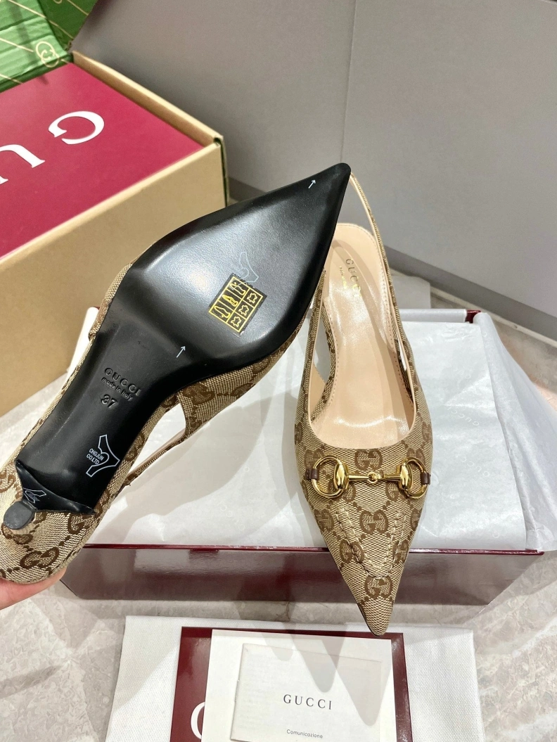 Trendy Gxccx Sandals 157498