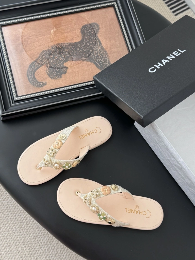 GoodFit Chxnxl Slippers 119789