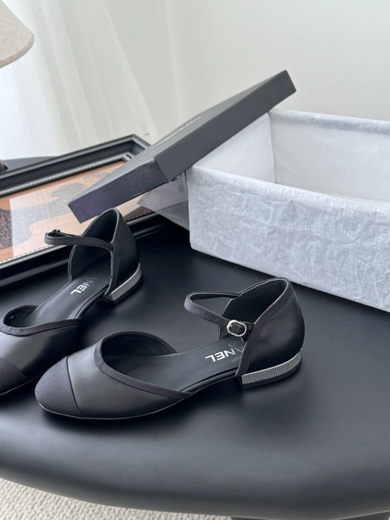 Soft Chxnxl Sandals 120327