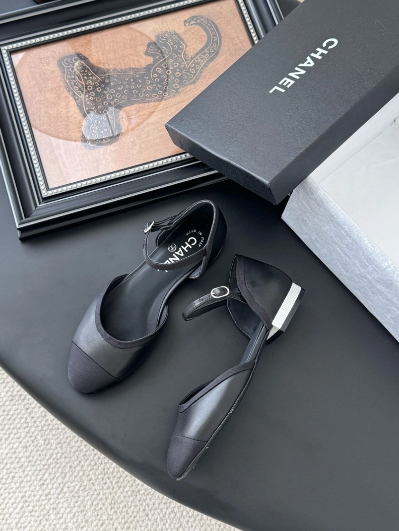 Soft Chxnxl Sandals 120327
