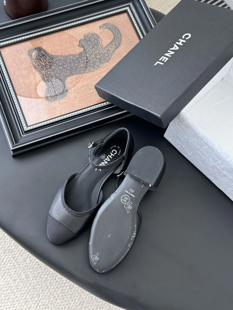 Soft Chxnxl Sandals 120327