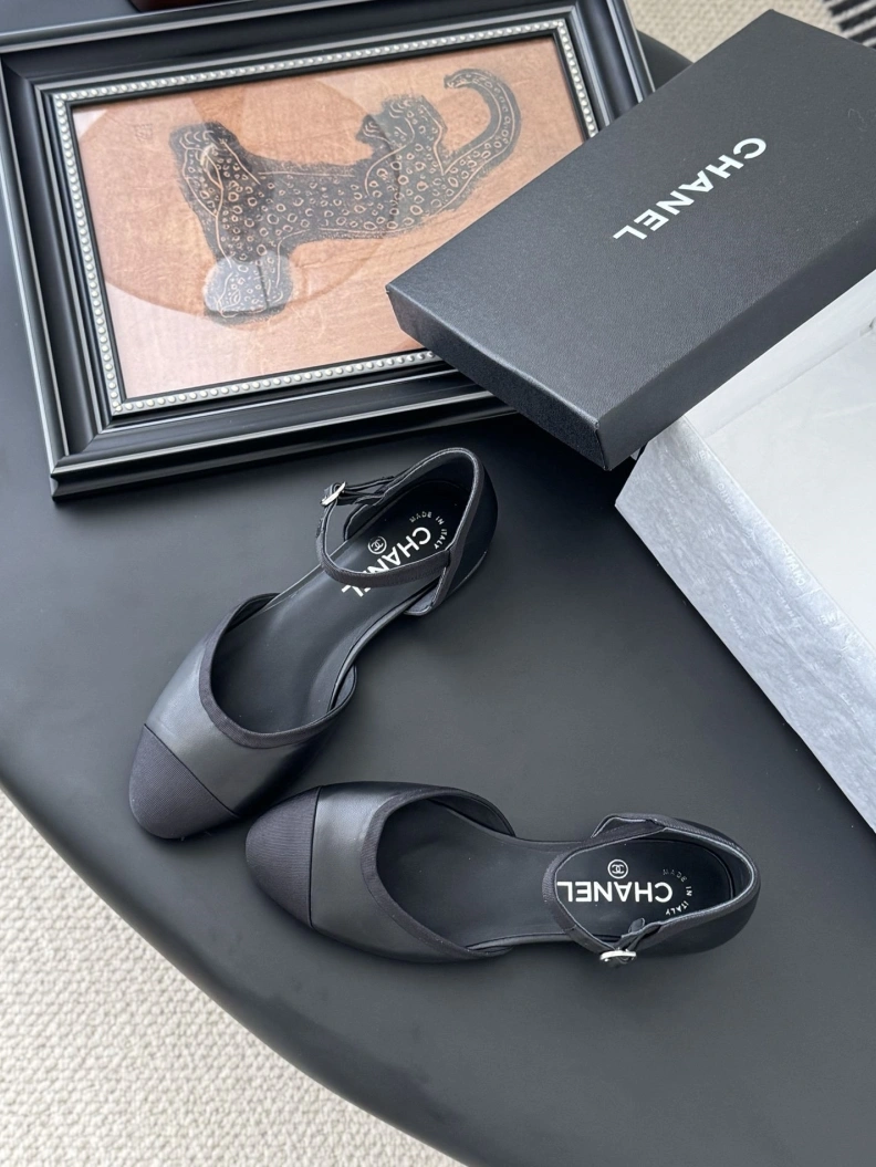 Soft Chxnxl Sandals 120327