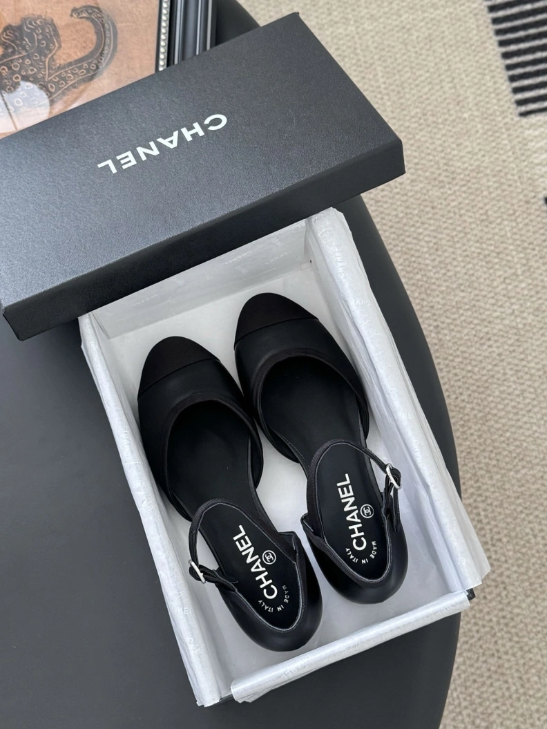 Soft Chxnxl Sandals 120327