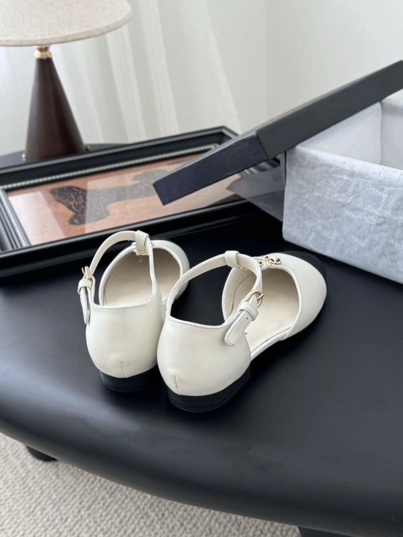 Classic Chxnxl Sandals 120326