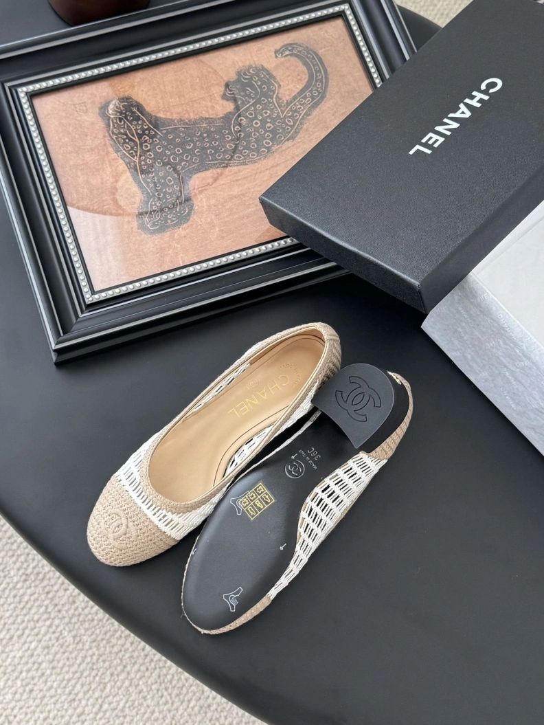 Refined Chxnxl Flat Shoes 120896
