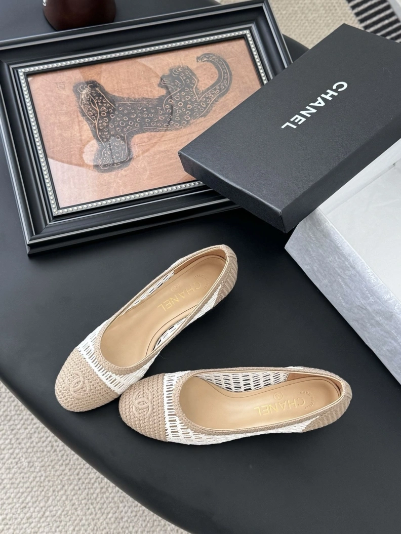 Refined Chxnxl Flat Shoes 120896