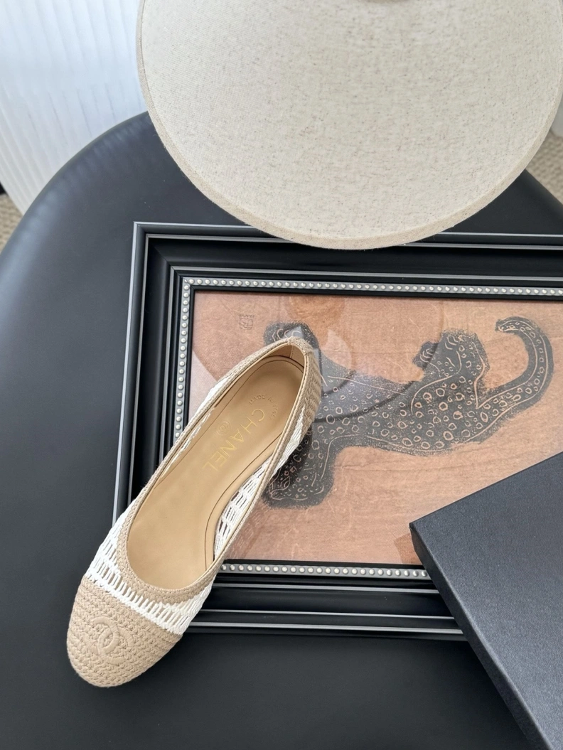 Refined Chxnxl Flat Shoes 120896
