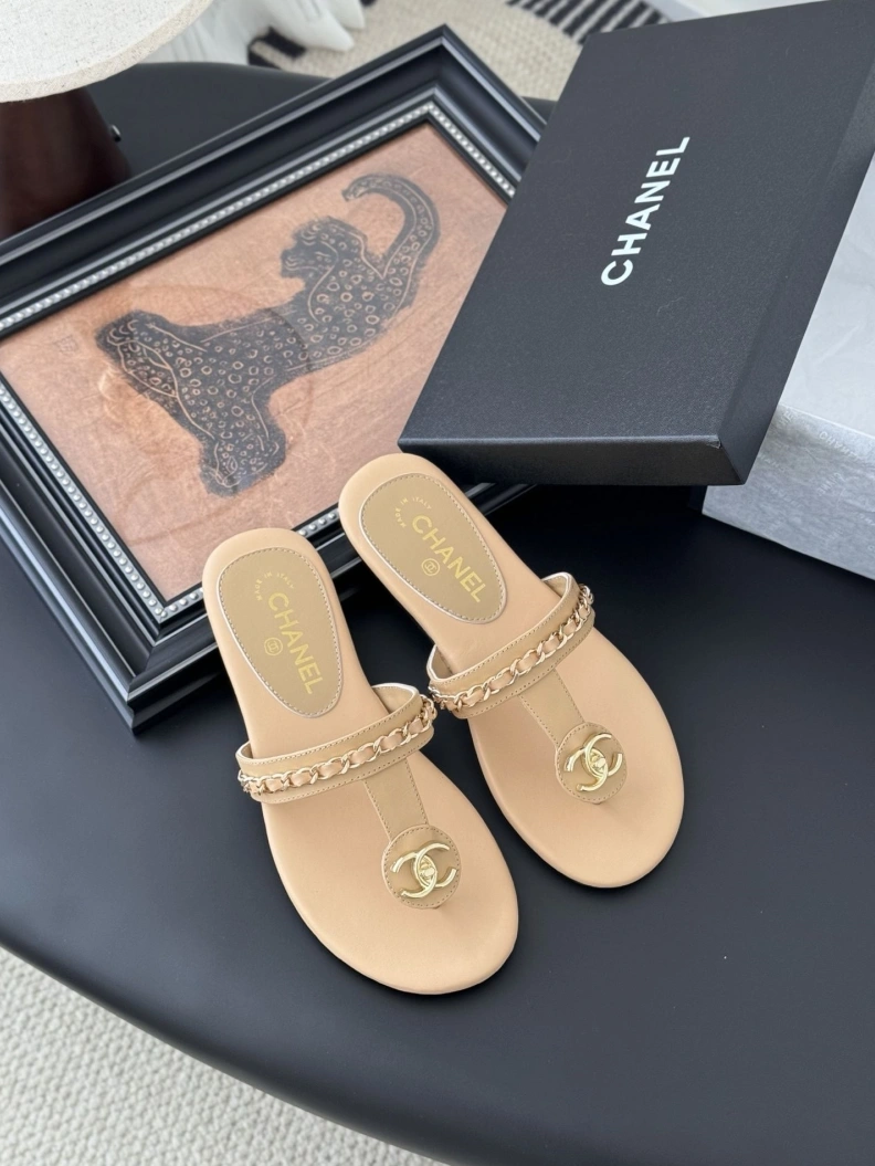 Vibrant Chxnxl Sandals 120322