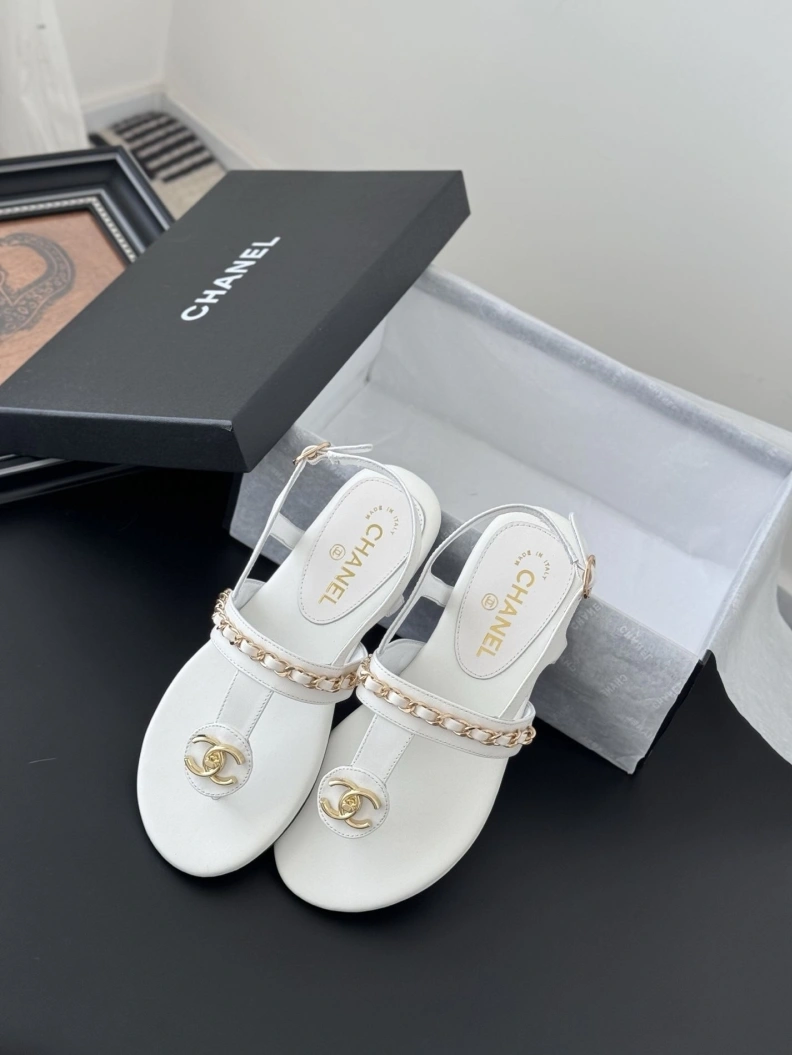 Breathable Chxnxl Sandals 120317
