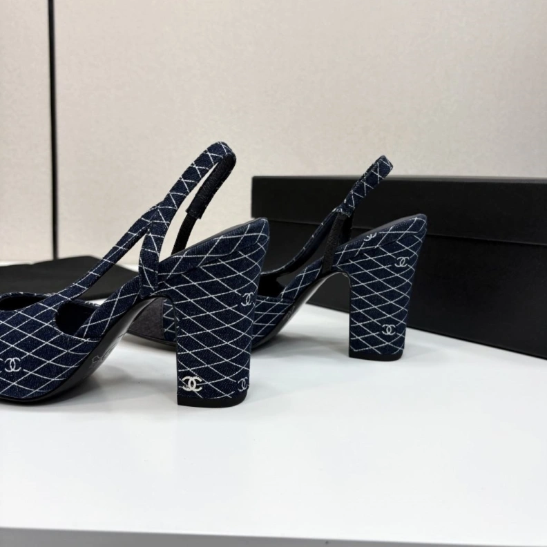 Modern Chxnxl Sandals 120313