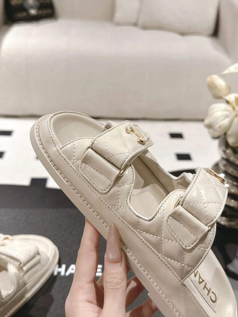 Durable Chxnxl Sandals 120303