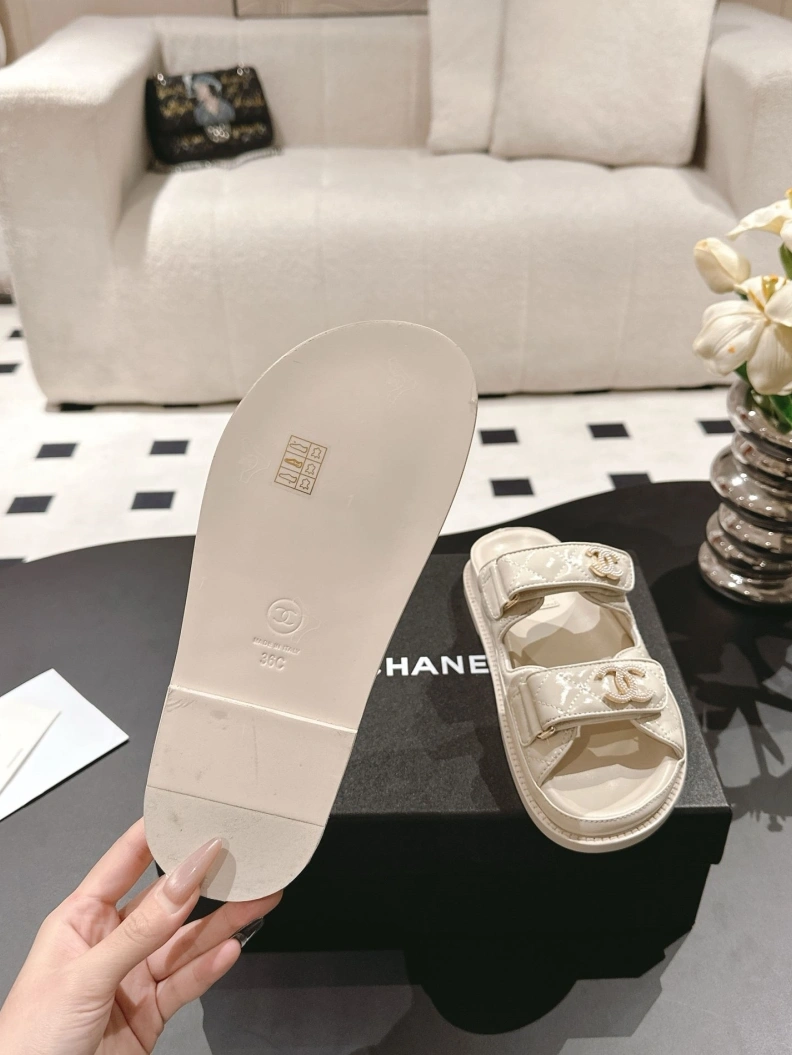 Durable Chxnxl Sandals 120303