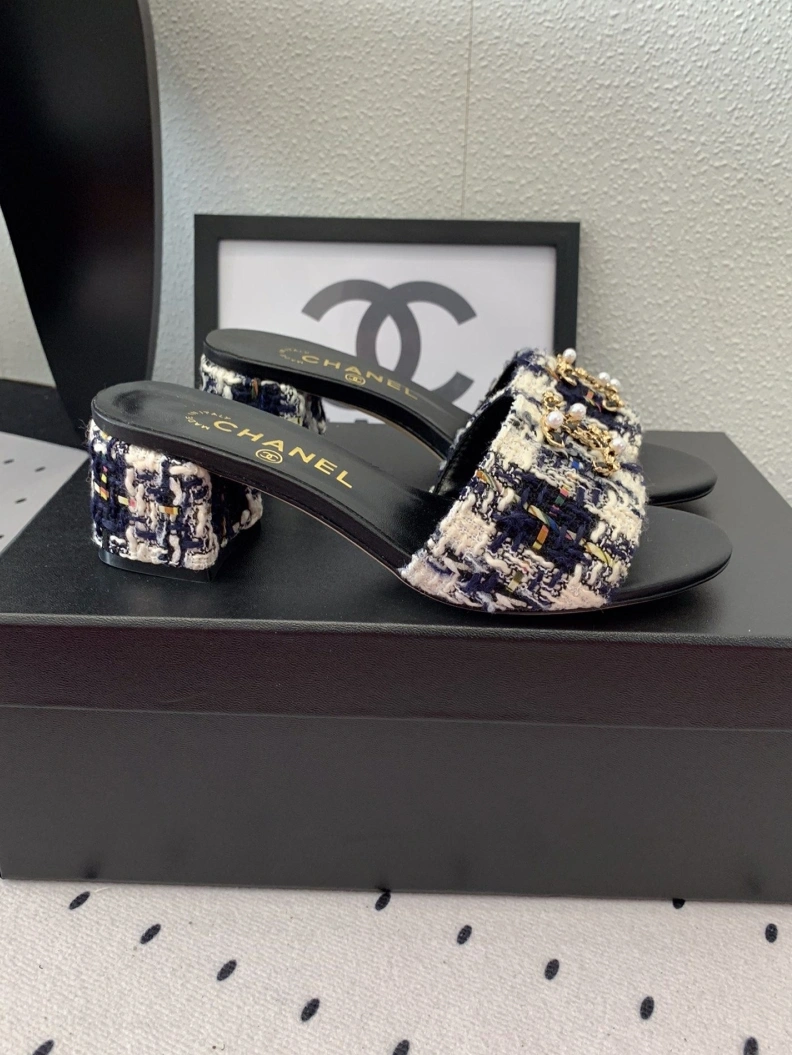 Chxnxl Slippers Vibrant 119781
