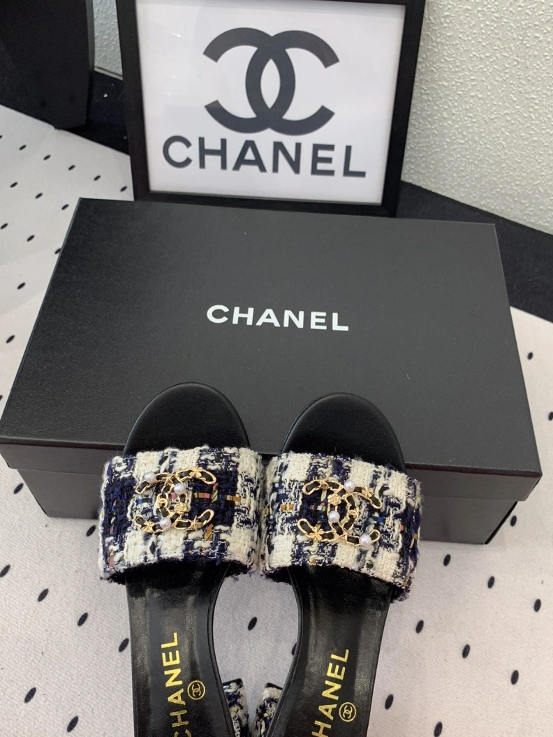 Chxnxl Slippers Vibrant 119781