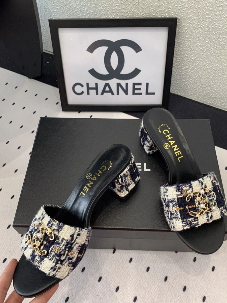Chxnxl Slippers Vibrant 119781