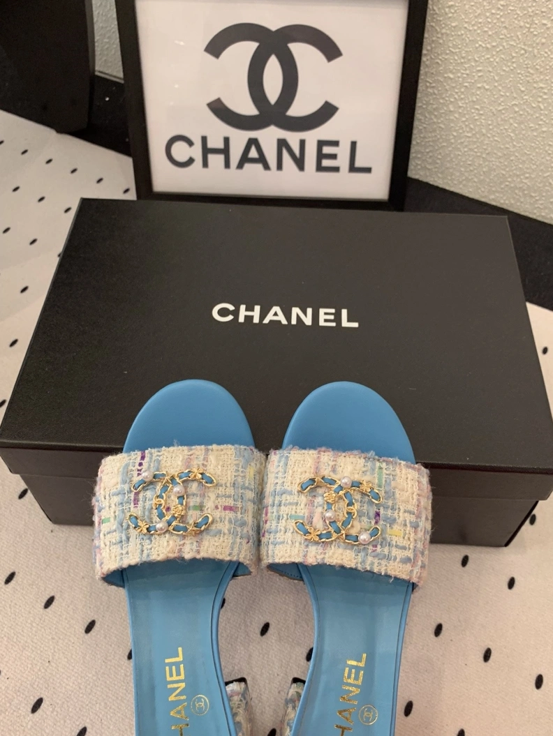 Chxnxl Slippers Vibrant 119787
