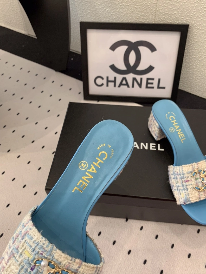 Chxnxl Slippers Vibrant 119787