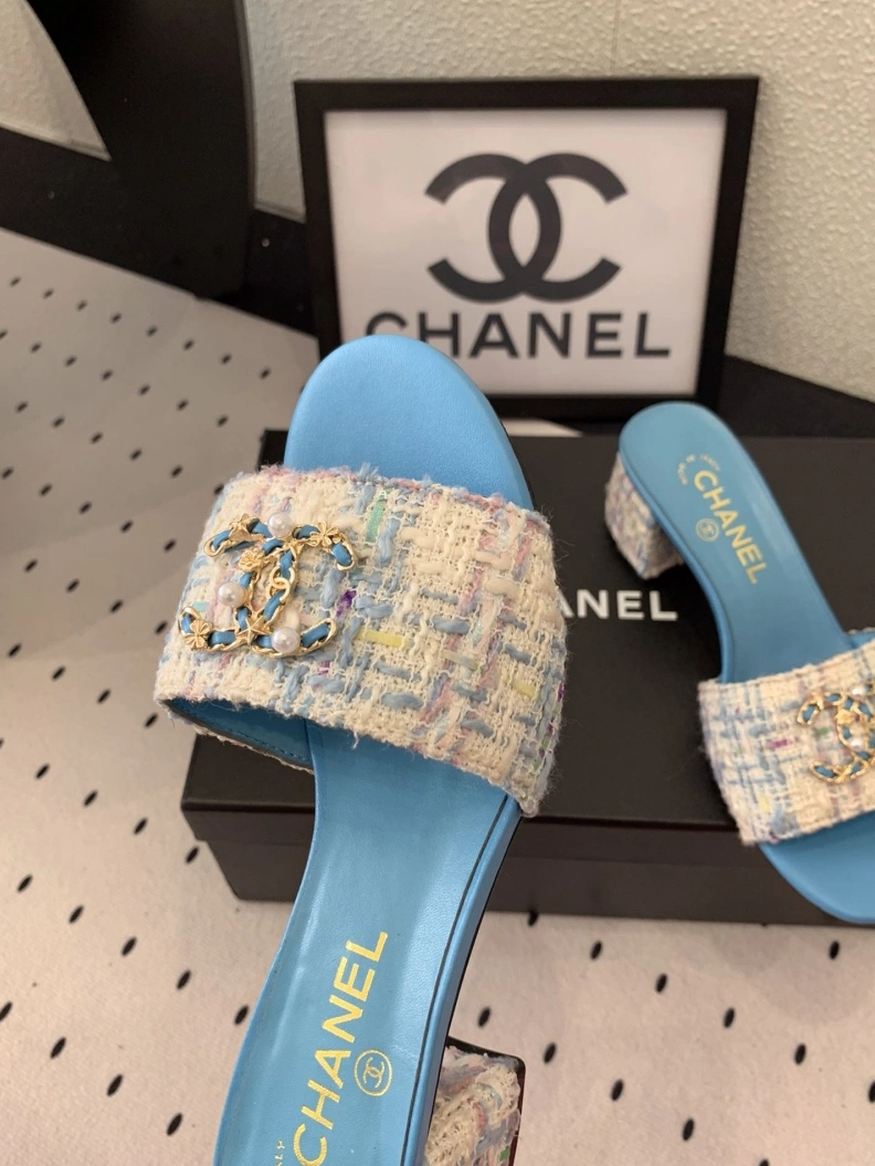 Chxnxl Slippers Vibrant 119787
