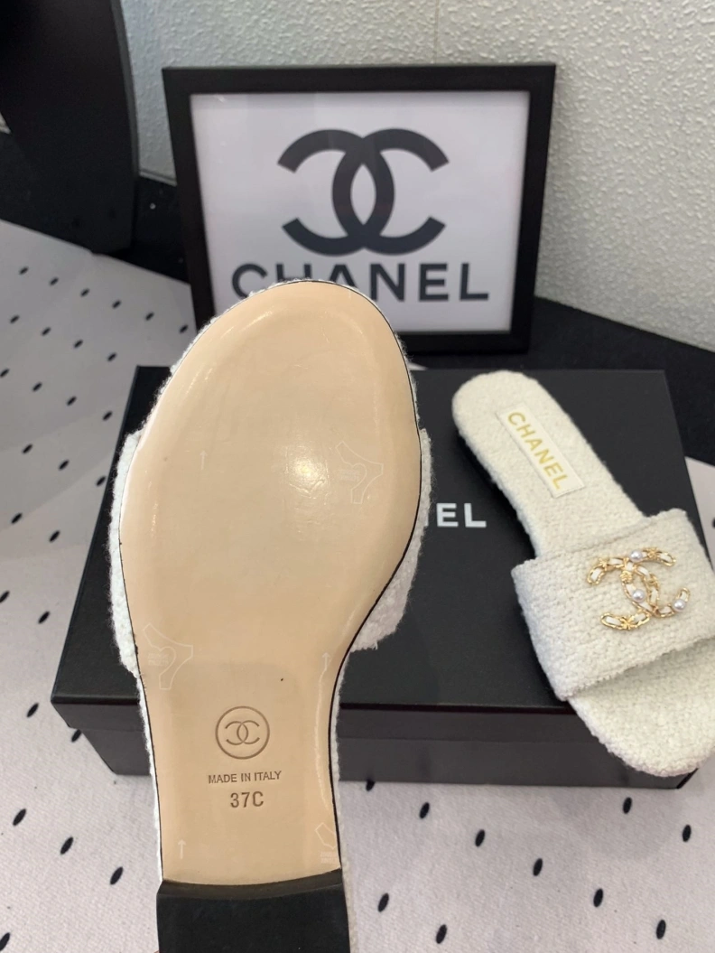 Modern Chxnxl Slippers 119793