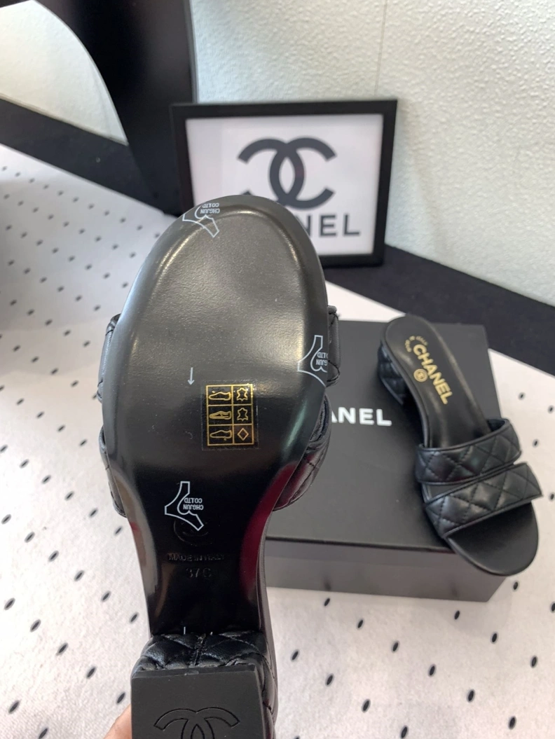 EyeCatching Chxnxl Sandals 120279