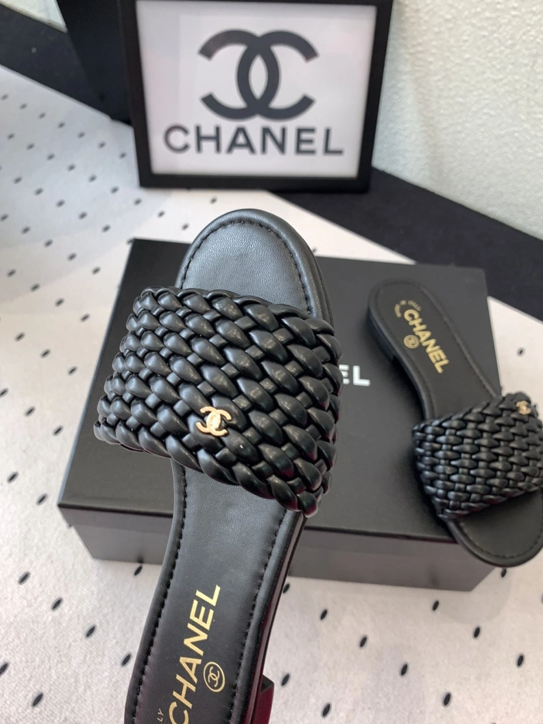Efficient Chxnxl Slippers 119782