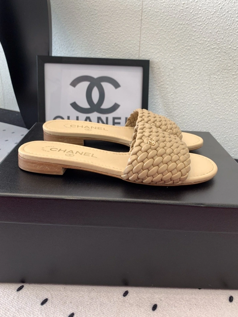 ModernLook Chxnxl Slippers 119777
