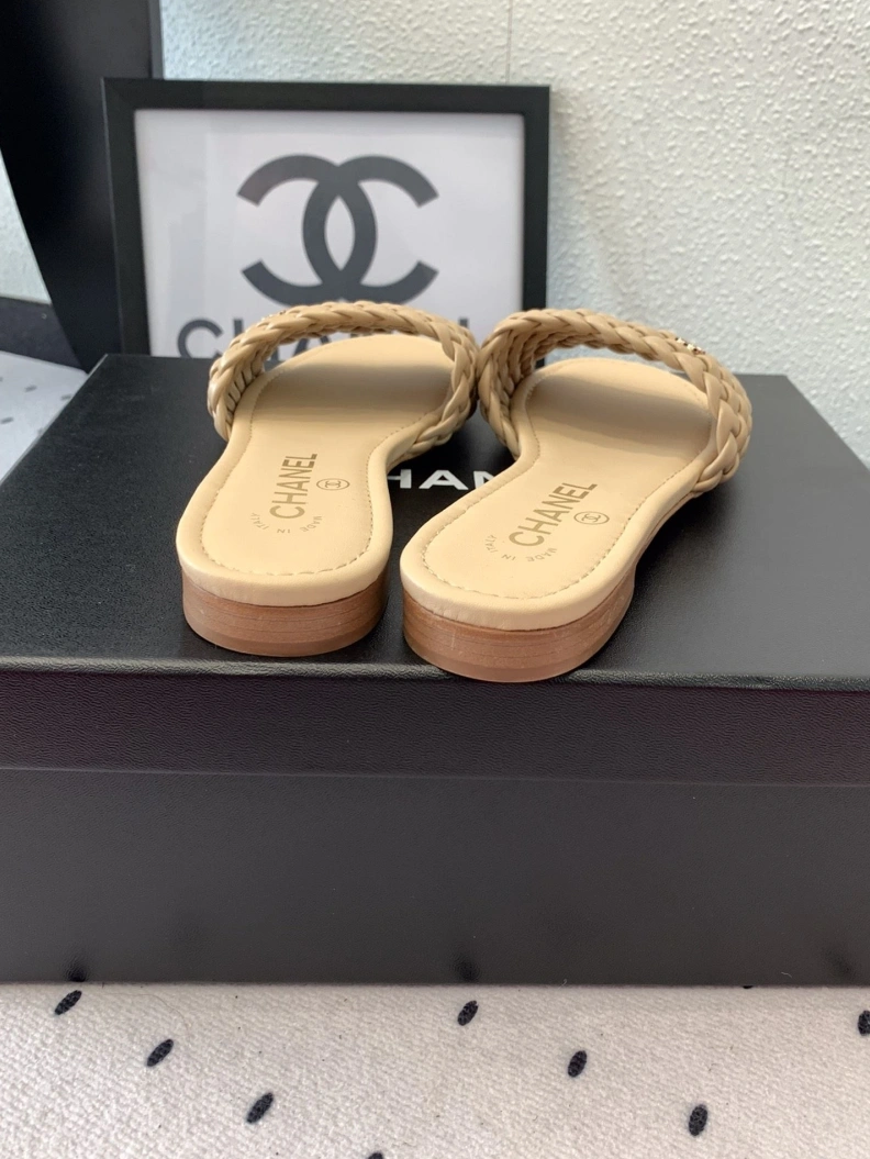 ModernLook Chxnxl Slippers 119777