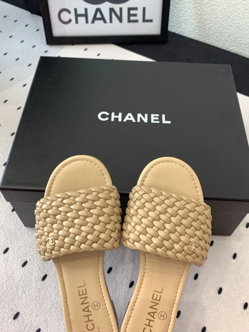 ModernLook Chxnxl Slippers 119777